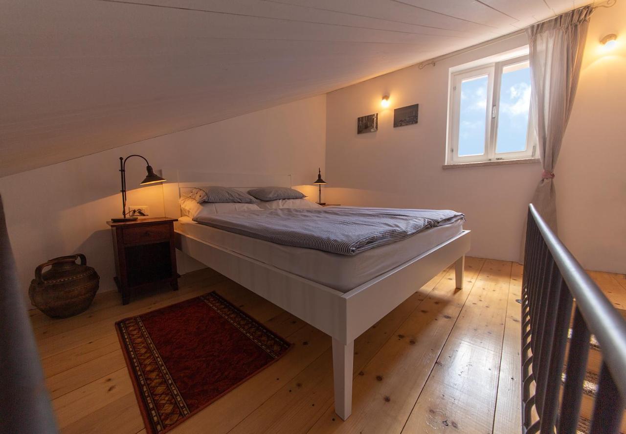 Apartments Casa Vecchia ロヴィニ エクステリア 写真